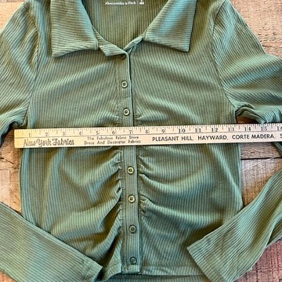 Abercrombie & Fitch Green Ribbed Button Front Top Long Sleeves Small Collared - Picture 6 of 7